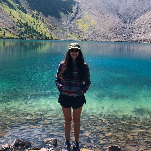 Meet your Posher, Ally - Picture 1 of 1